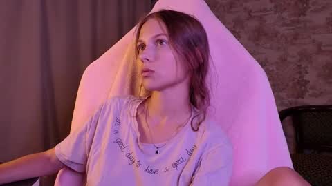 Emma online show from September 11, 4:30 pm