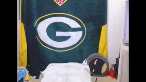 small wood21 online show from January 10, 9:09 pm