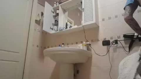 smallone8825 online show from January 19, 8:02 am