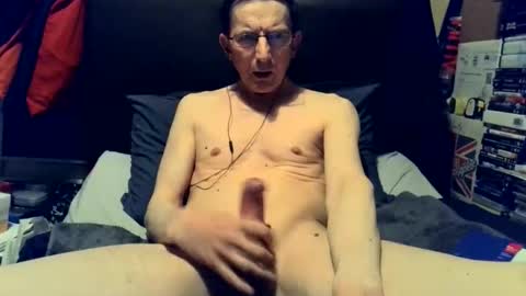 Snapshot of smi68 chatting on October 15, 7:47 pm smi68 online show from October 15, 7:47 pm