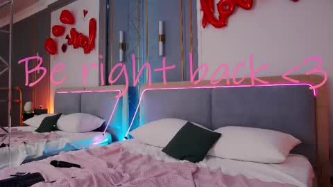 Mia online show from February 19, 11:28 am