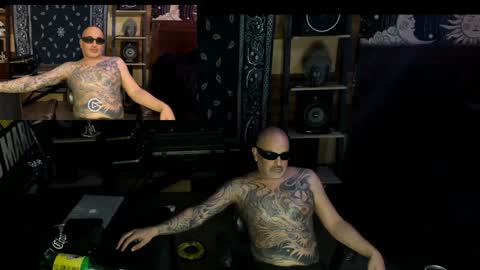 Snapshot of smokey915 chatting on January 18, 5:41 am Smokey915 online show from January 18, 5:41 am