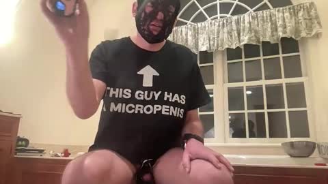 smollejuan69 online show from April 24, 6:26 am