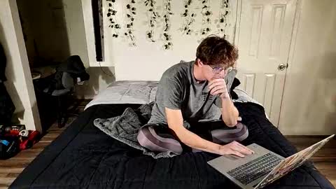 SmoothSyn online show from March 1, 4:06 am