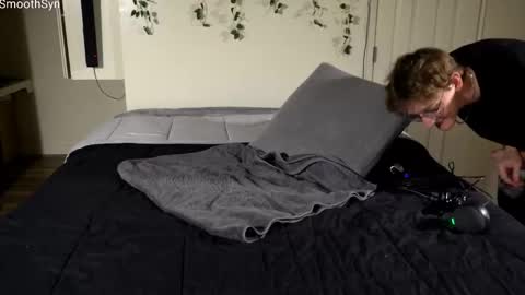 SmoothSyn online show from February 15, 4:48 am