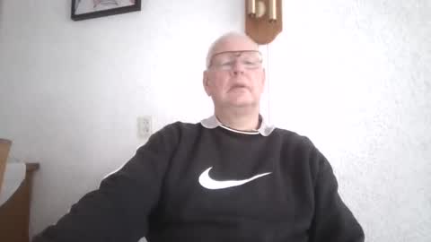 smoothy5460 online show from January 6, 2:25 pm