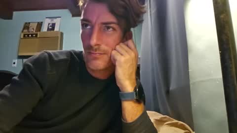Snackyyyy online show from May 6, 8:37 pm