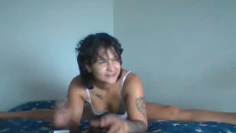 snakedoll_ online show from October 24, 9:37 pm