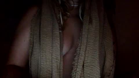 sneakykey online show from March 16, 6:28 am