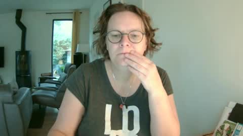 Snoeske and Woodwurm online show from March 7, 6:13 am