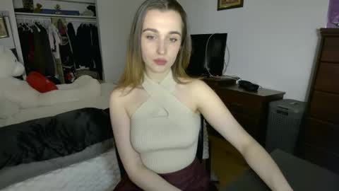 Snapshot of so_icy_ivy chatting on January 18, 2:36 am Babygirl Ivy online show from January 18, 2:36 am