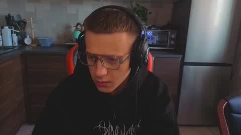 kluvr4 online show from February 27, 10:08 am