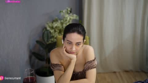 Yesenia online show from December 24, 9:55 pm
