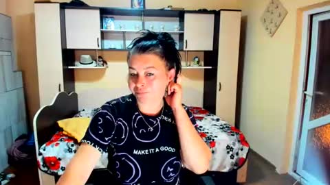 Soffy online show from June 26, 5:13 am