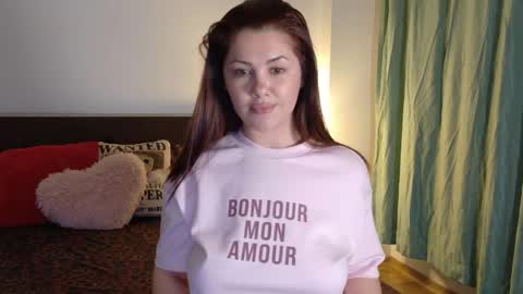 sofi moon26 online show from April 25, 6:38 pm