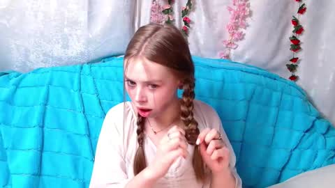Sofia here online show from March 10, 12:28 am