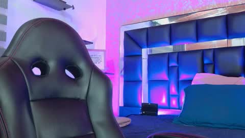 Sofia online show from October 18, 3:22 am