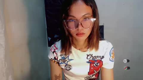 sofia_sweetheart18 online show from November 11, 7:05 pm