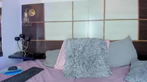 Snapshot of sofiagomez_1 chatting on September 22, 9:19 pm SOFI online show from September 22, 9:19 pm