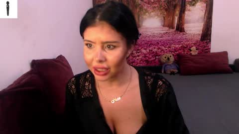 sofialiub online show from December 3, 5:28 pm