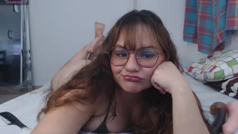 sofiamooon_ online show from October 25, 7:36 pm