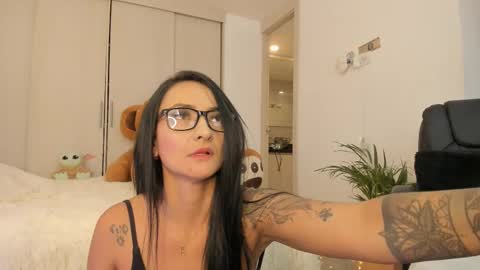 Snapshot of sofiaross1 chatting on February 9, 2:50 pm SOFIA independent model  online show from February 9, 2:50 pm