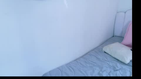 Sofia Stanley online show from April 20, 9:40 pm