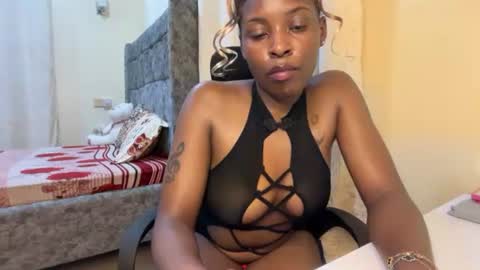 soft_nicole online show from August 8, 9:36 pm