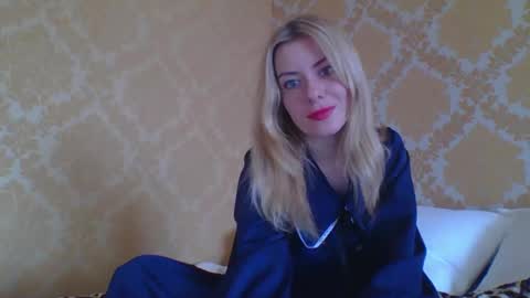 softy_aura online show from April 17, 10:17 am