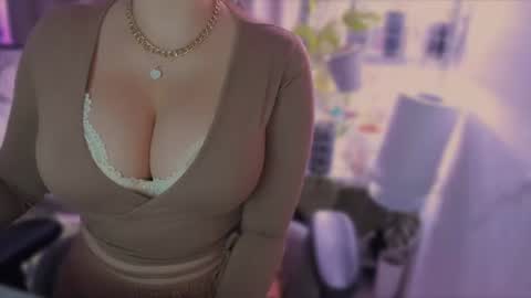 Gaby Solis online show from June 14, 1:57 pm