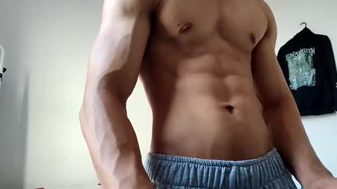 Hi Im Weller Check my Bio  online show from March 6, 10:20 pm