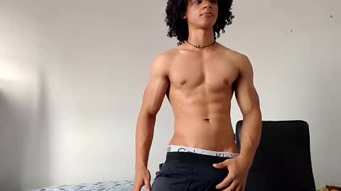 Hi Im Weller Check my Bio  online show from April 6, 8:54 pm