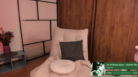 saraIG Solosara8 online show from February 3, 6:22 am