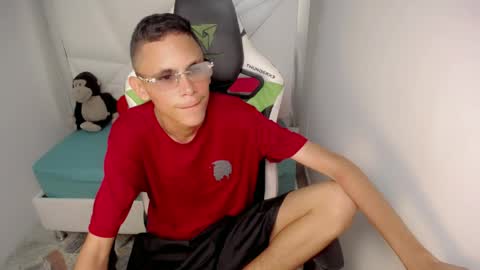 ESTEBAN online show from May 24, 7:04 am