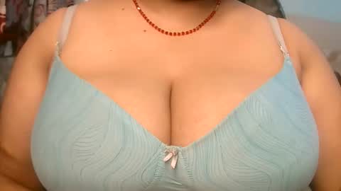 soni88888 online show from November 17, 5:15 pm