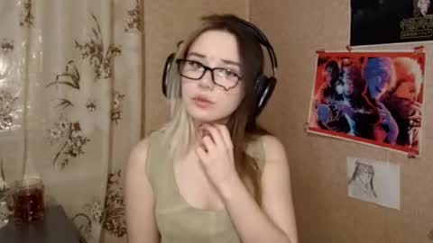 Mila online show from February 21, 5:27 pm