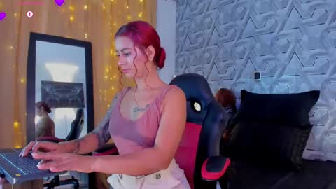 sophie online show from October 28, 2:40 pm