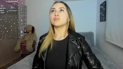 Sofi online show from December 13, 11:33 pm