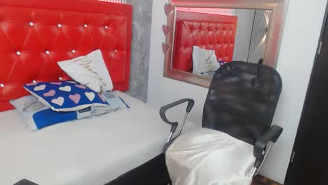 sophia__sweet1 online show from December 3, 2:01 am