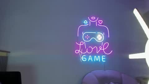 Sophia online show from November 2, 10:10 pm