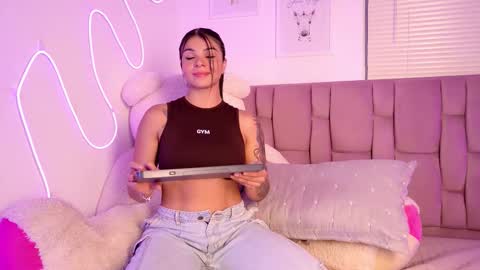 Sophia Carson online show from October 25, 10:43 pm