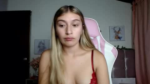 SophiaLee online show from March 18, 12:49 am