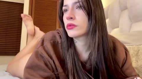 sophiarommie online show from March 5, 5:16 am