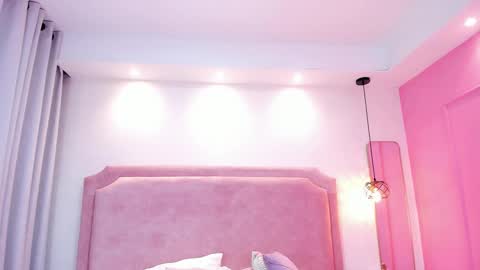 SOPHIA online show from March 7, 7:38 pm