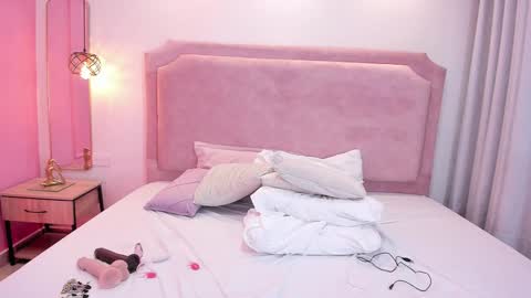 SOPHIA online show from February 20, 7:52 pm