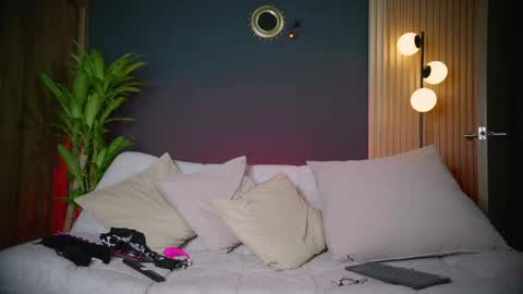 Sophie  Your Squirt Queen  online show from April 4, 2:29 am