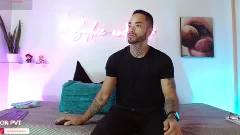SOPHIE - FOXX online show from June 2, 11:56 am