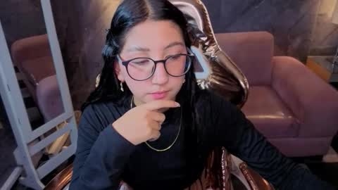 sophie_jones_b online show from February 7, 1:14 pm