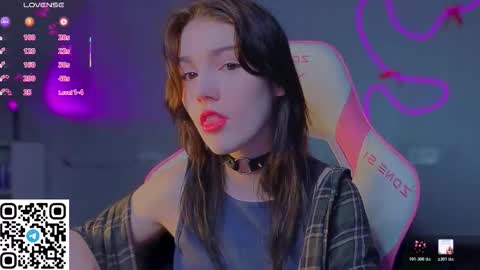 sophie_nomenal_ online show from March 14, 9:08 pm