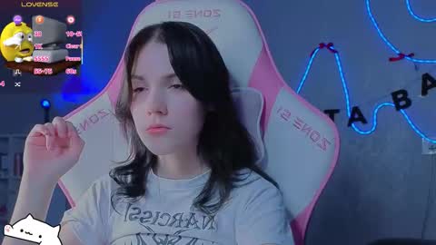 sophie_nomenal_ online show from January 9, 2:44 pm